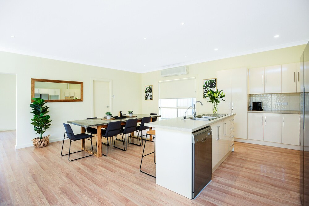 Aldinga Beach Experience - C21 SouthCoast Holidays