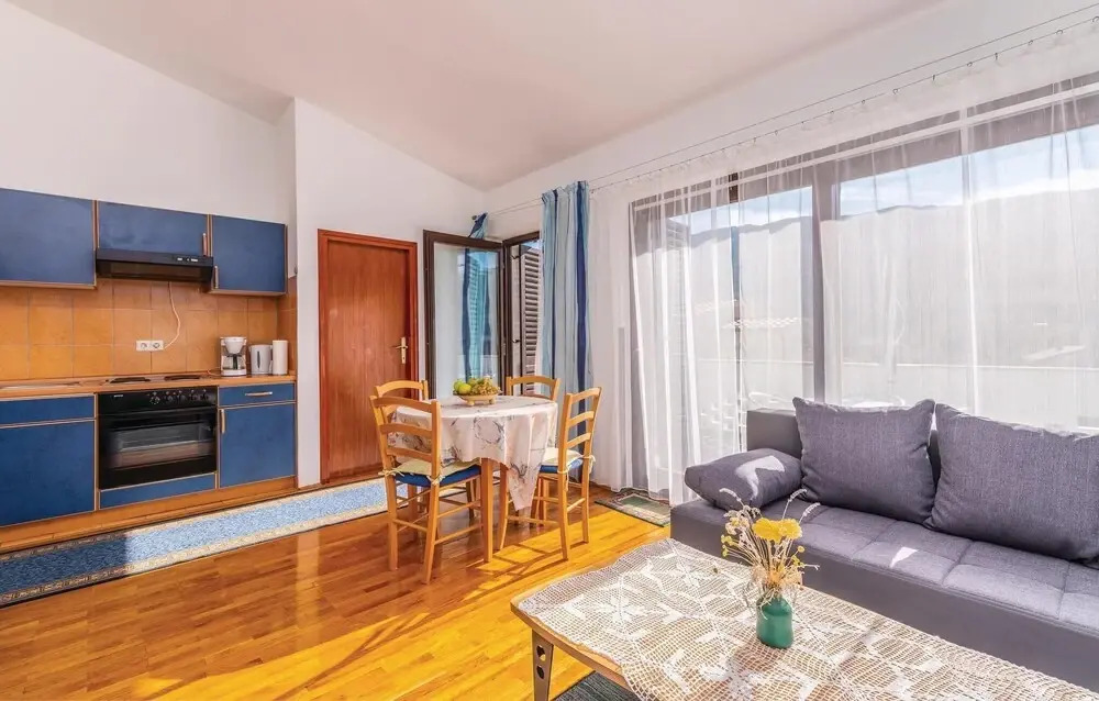 Nice apartment in Jurandvor w/ WiFi and 1 Bedrooms