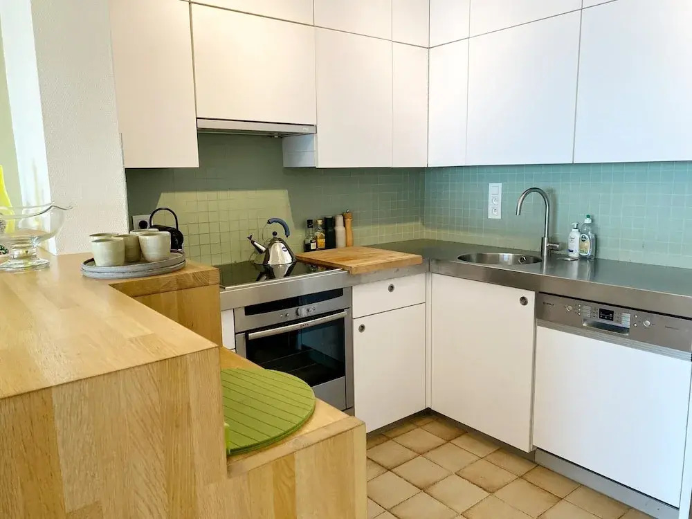 Waveside Corner Apartment