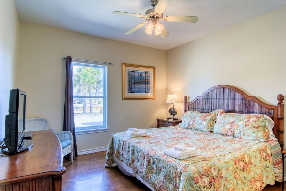 Ahoy Matey 102pb 2 Bedrooms 2 Bathrooms Condo