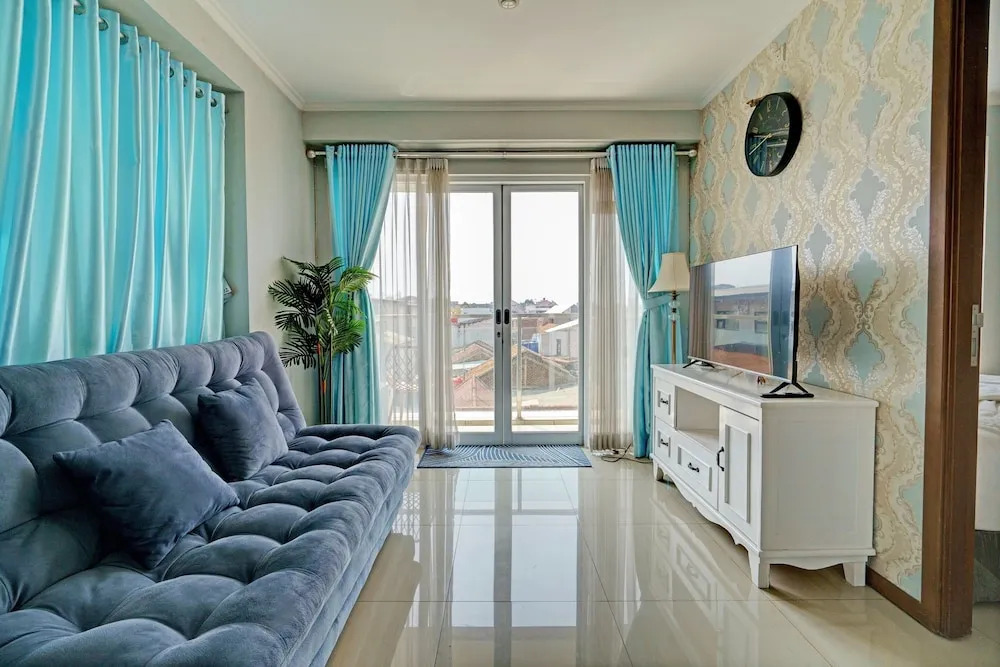 OYO Life 93097 Apartemen Gateway Pasteur By Kaisar Room