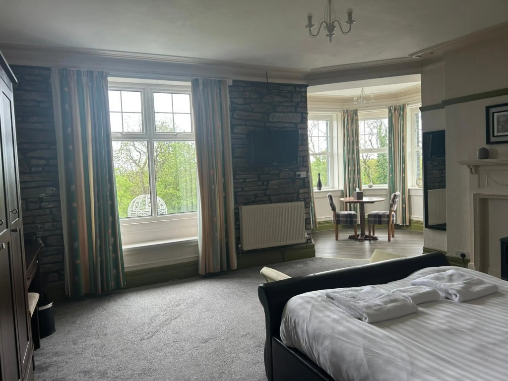 Broadway Country House