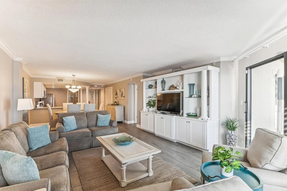 Inlet Reef 403 2 Bedroom Condo by RedAwning