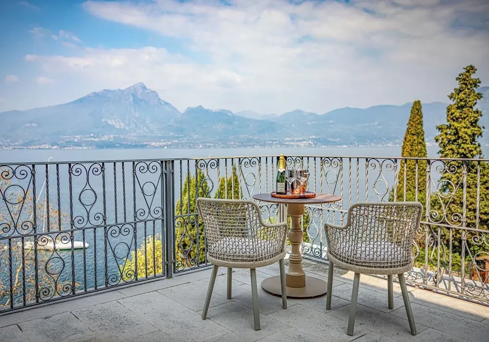 Hotel Villa Leopardi 4S