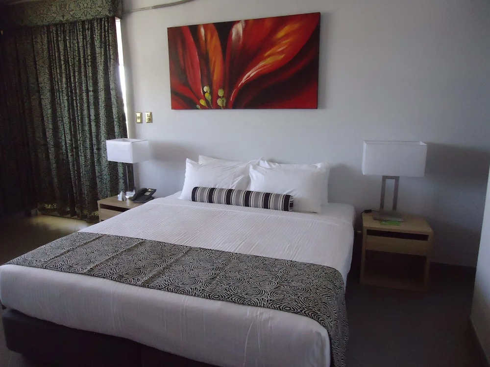 Bird Of Paradise Hotel