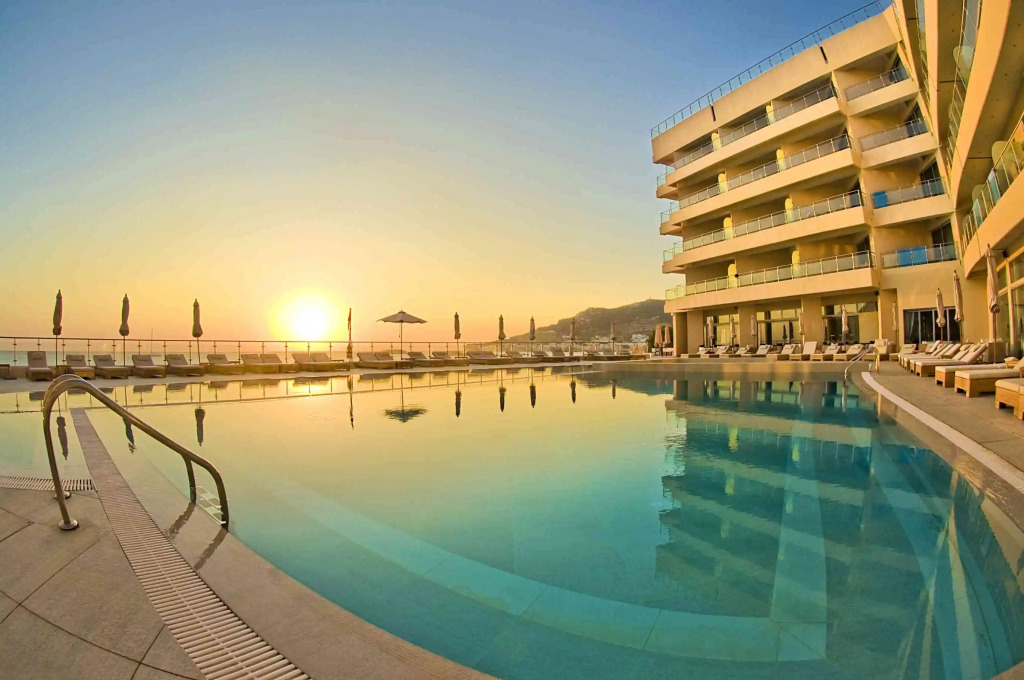 Konstantinos Palace