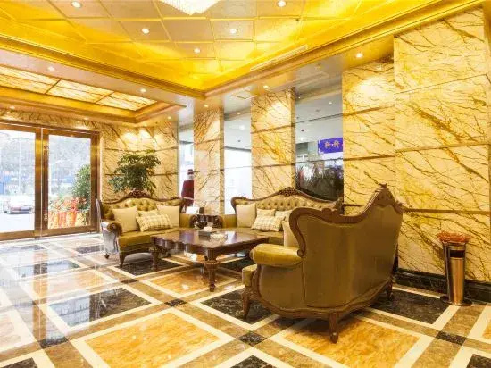 Yuechen Hotel (Xietaizi Subway Station)