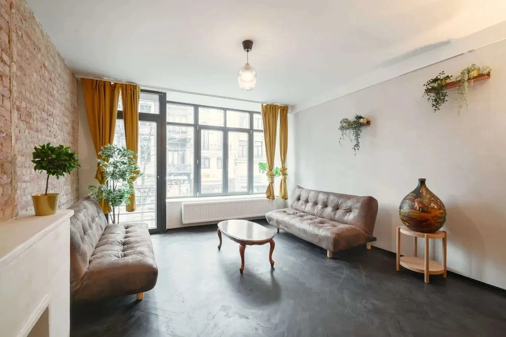 Modern 2BR Stay - Grand Central