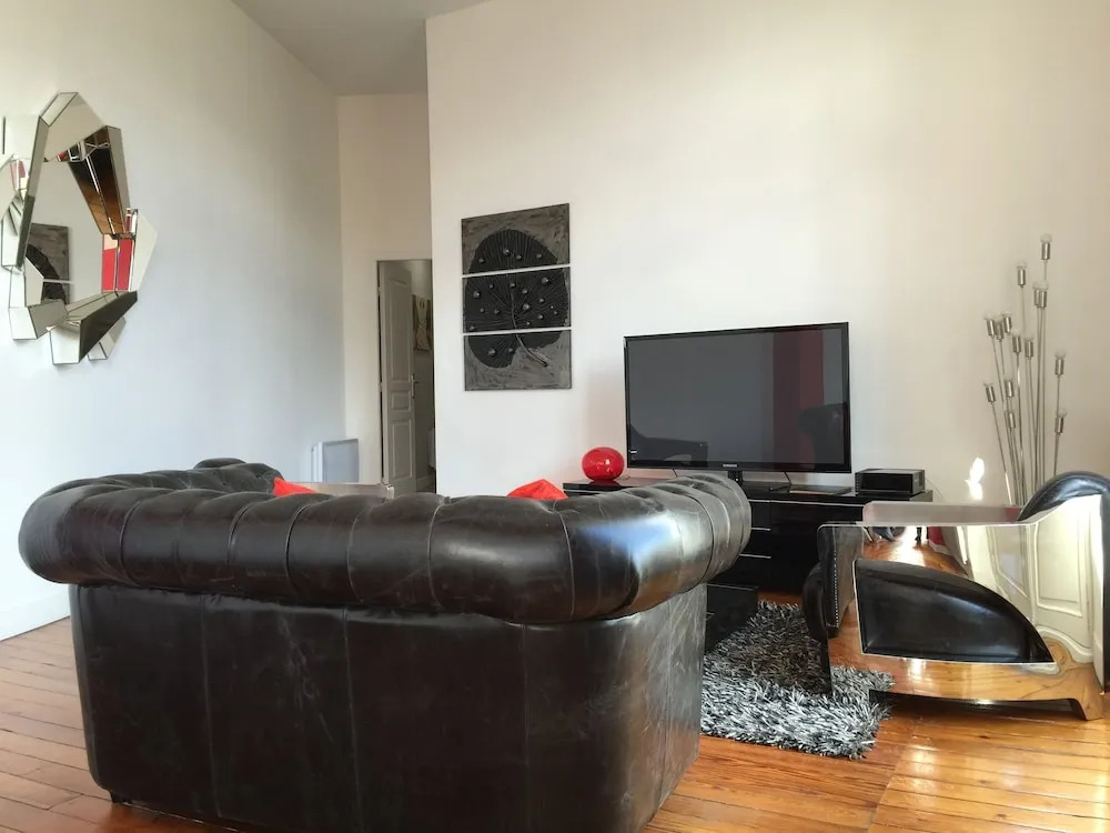 Gîte, Luxueux appartement T3 dans le Triangle D'Or "LES GRANDS HOMMES" Bordeaux