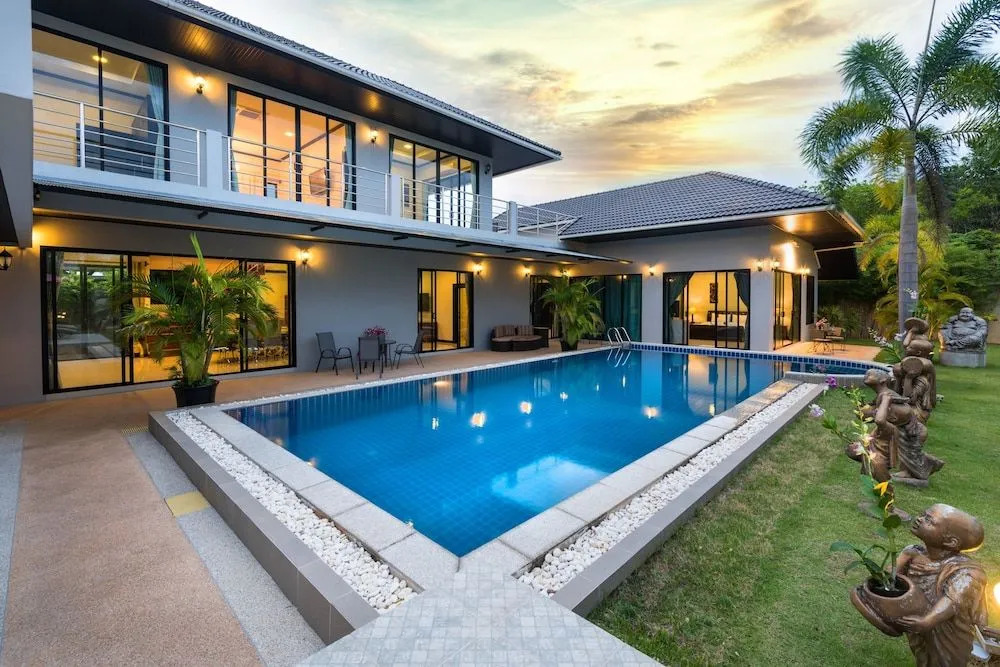 Grand Villa Luxury Holidays Phuket