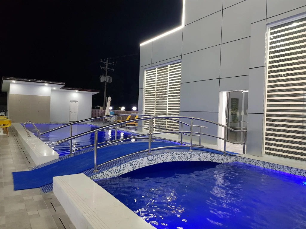 Chequers Suites Subic Bay