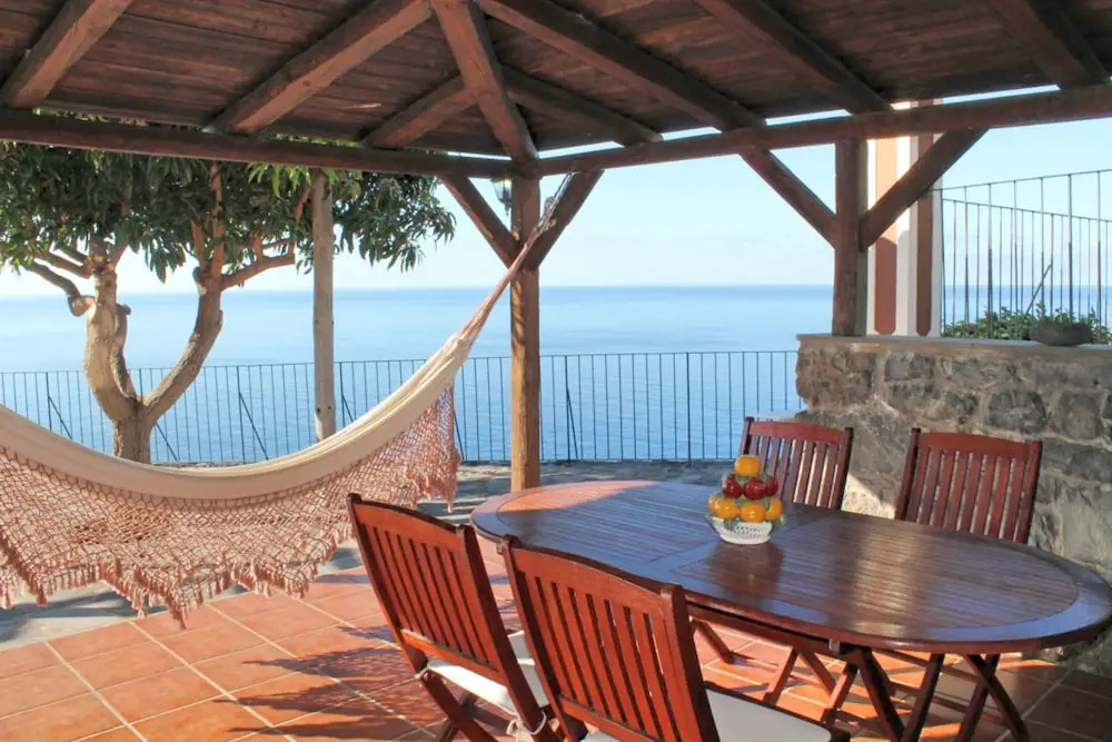 Stonecliff Cottage by Our Madeira
