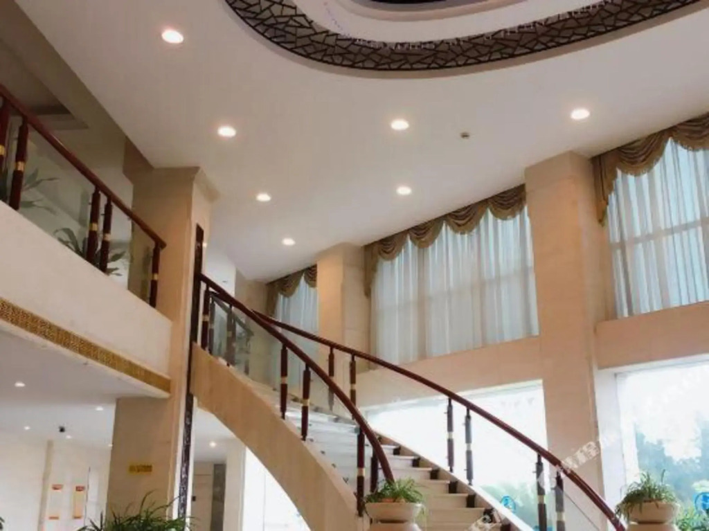 Dongxing Jingdao Hotel