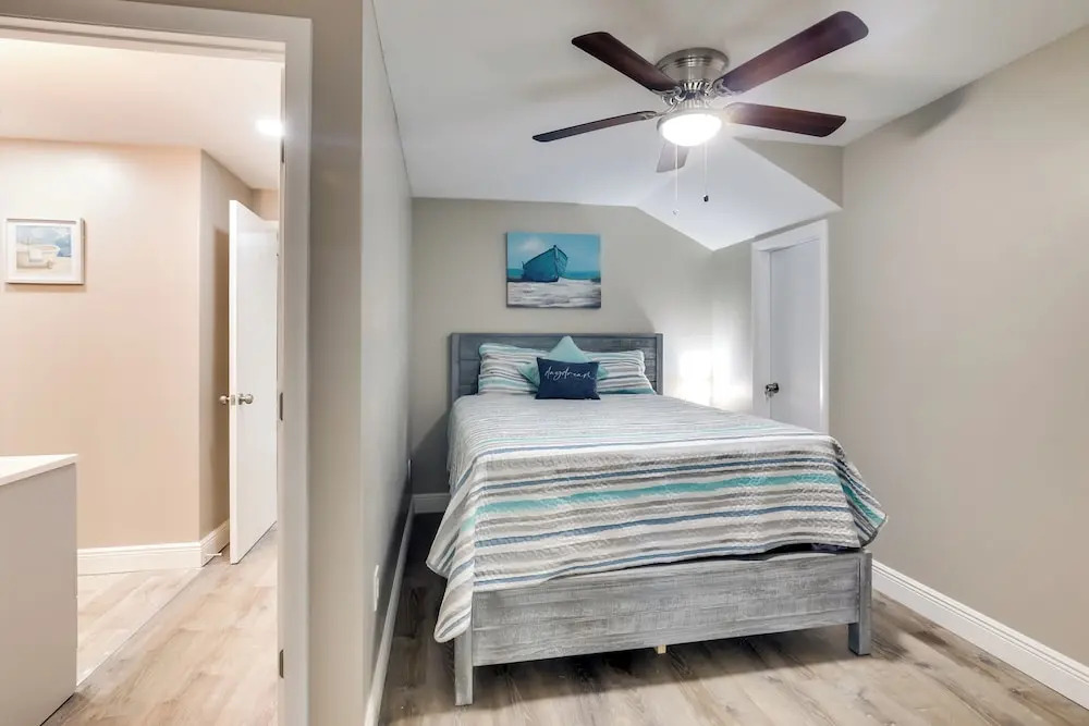 16 Mi to Manatee Viewing! Spacious Tampa Retreat