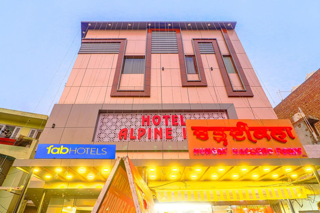 FabHotel Alpine Inn