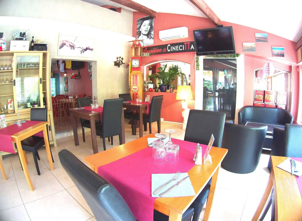 Atoll Hotel restaurant