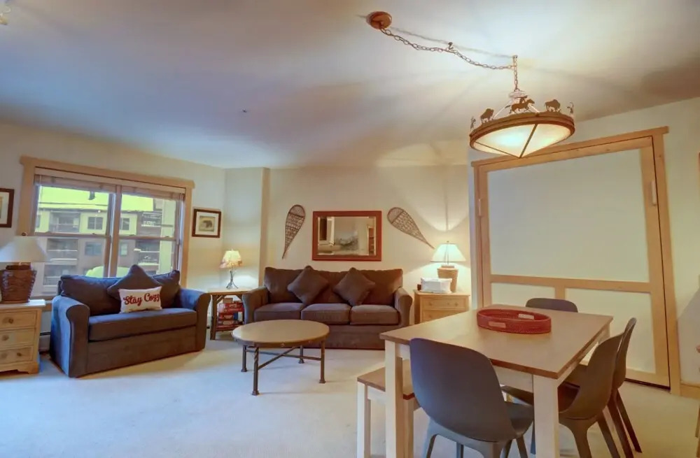 Perfect Ski Condo Steps from the Super Bee & Golf Course - CS325 by Redawning