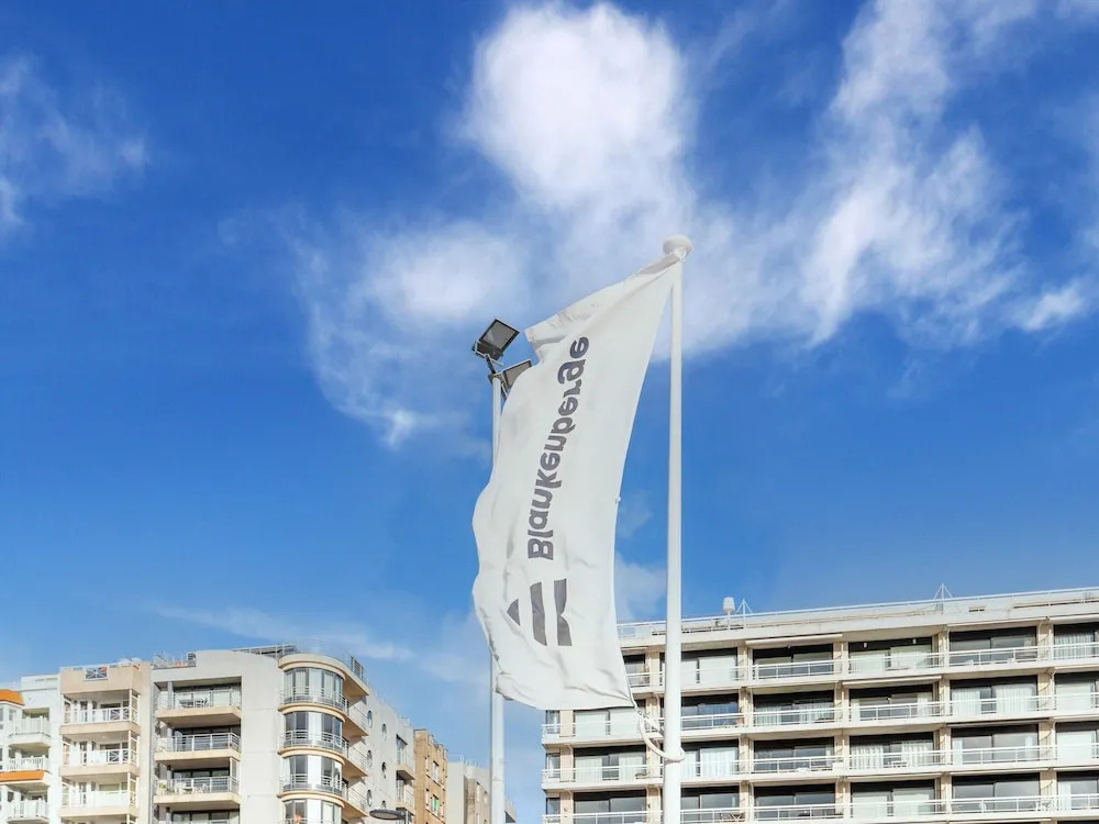 Spacious Studio Near Seafront