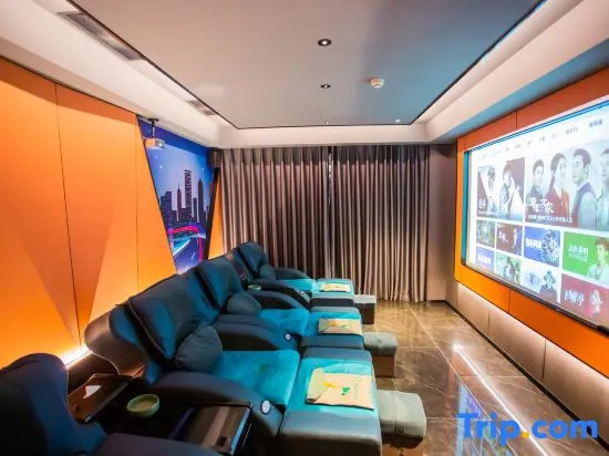 Jingsha Four Seasons Changchun Hotel (Yiwu International Trade City District 1)
