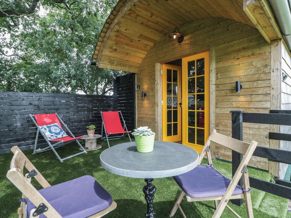 Under the Oak Tree Shepherd's Hut