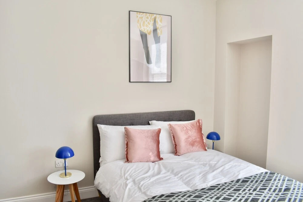 Modern 2 Bedroom Flat Near Brighton Station
