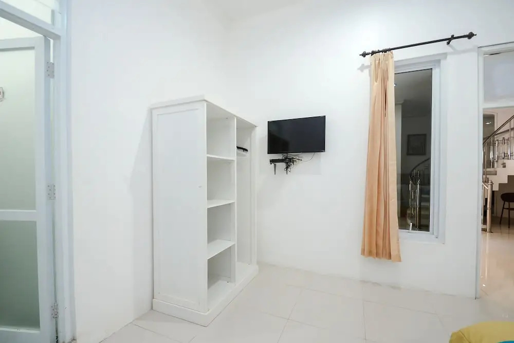 Airy Eco Syariah UNESA Ketintang Madya 151 Surabaya