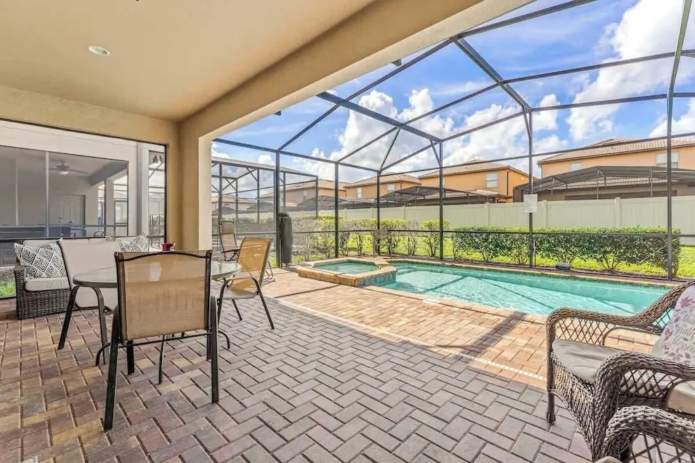 Pet Friendly Amazing 5 BR Sleeps 10