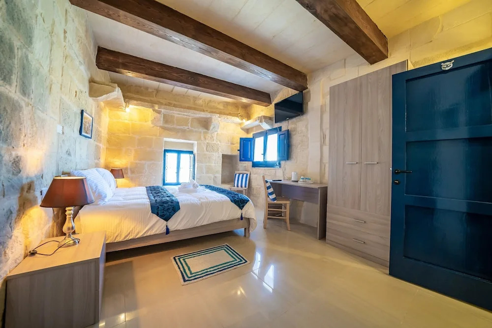 Ta' Pinu B&B