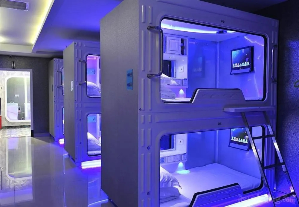 Pengheng Space Capsules Hotel
