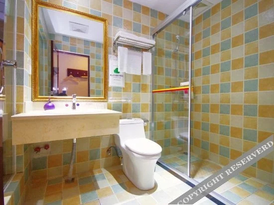Super 8 Hotel Wuyi Square Branch