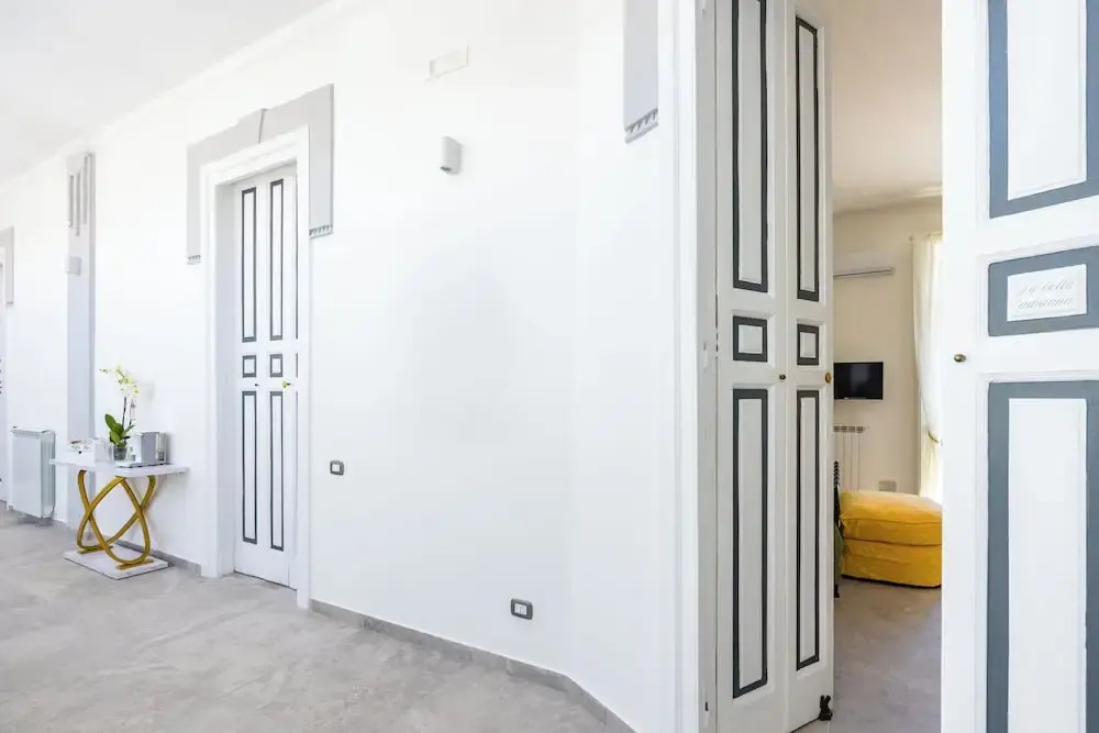 Holme Relais Santa Lucia by NapoliApartments