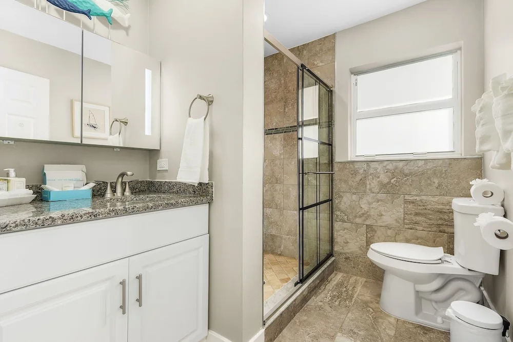 Beach Haven - 240 Virginia Ave - Bogo24 4 Bedroom Home by RedAwning, Fort Myers Beach