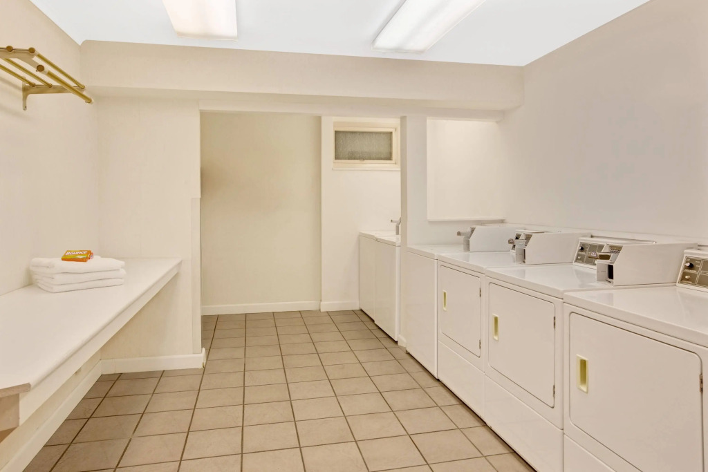 Travelodge by Wyndham Rapid City