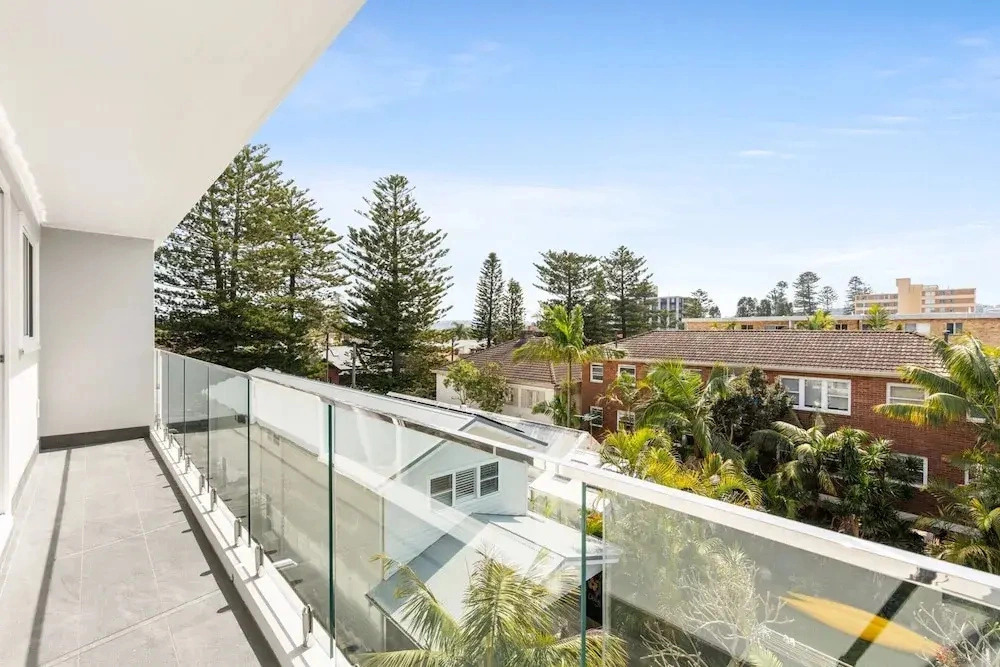 Coastal 2-bed Apartment Steps From Manly Beach