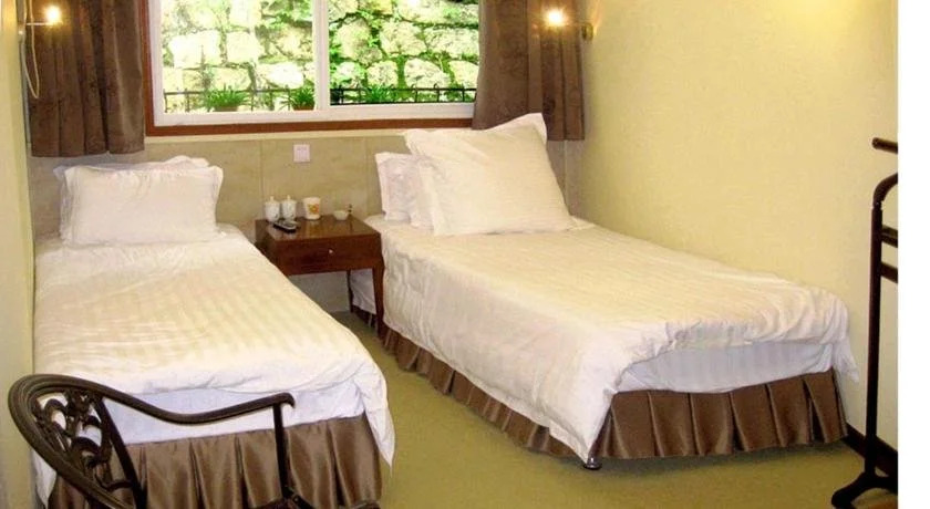 HuangShan Pine Ridge Lodge