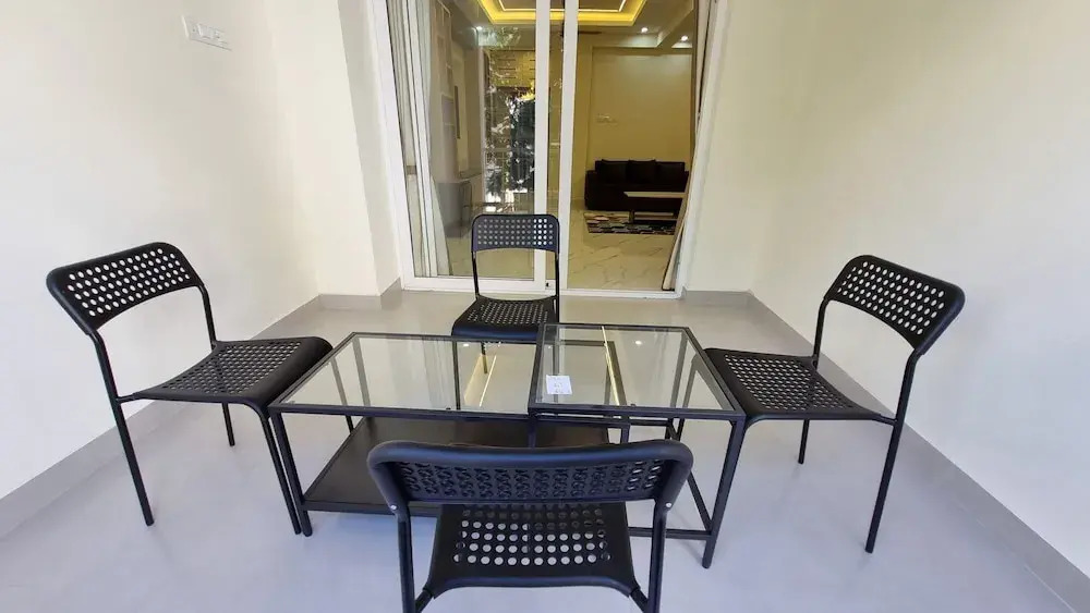 Airport Inn