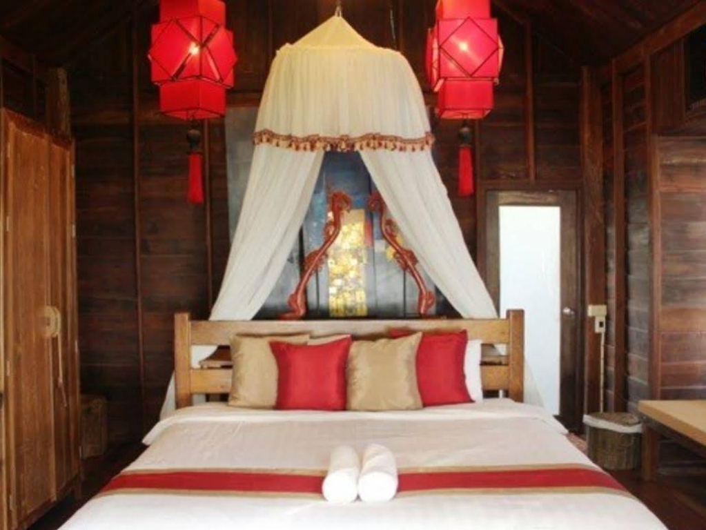 Chivaree Hotel And Resort