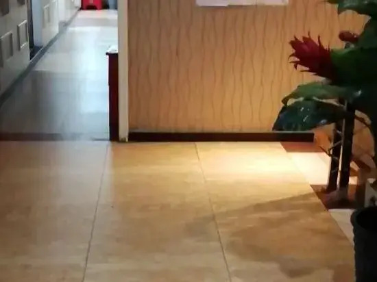 Taichuan Business Hotel
