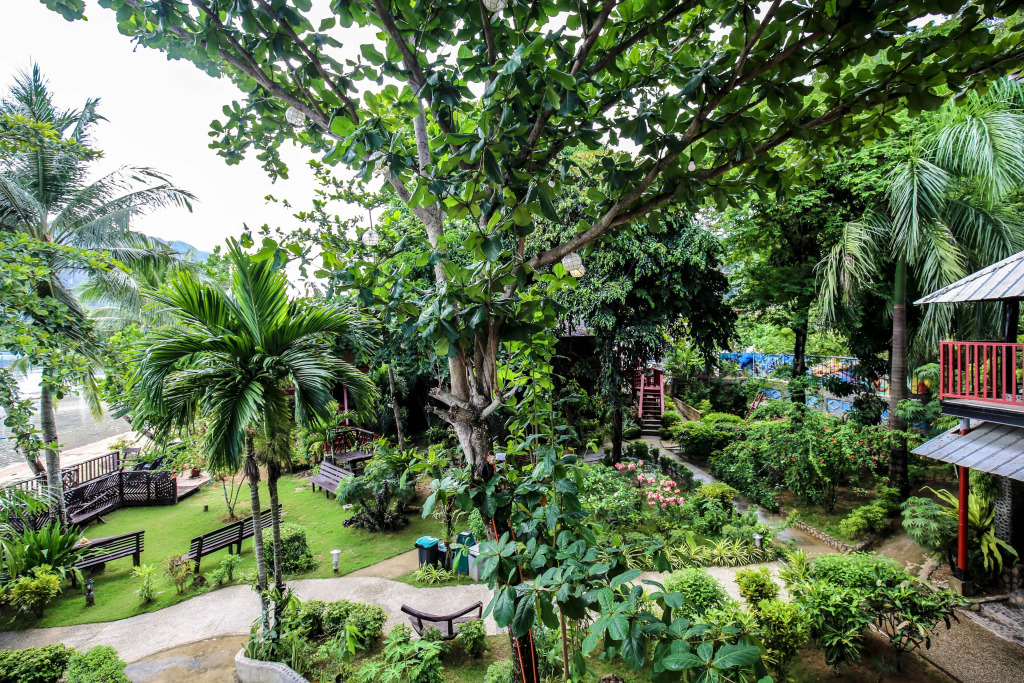 Doublegem Beach Resort and Hotel