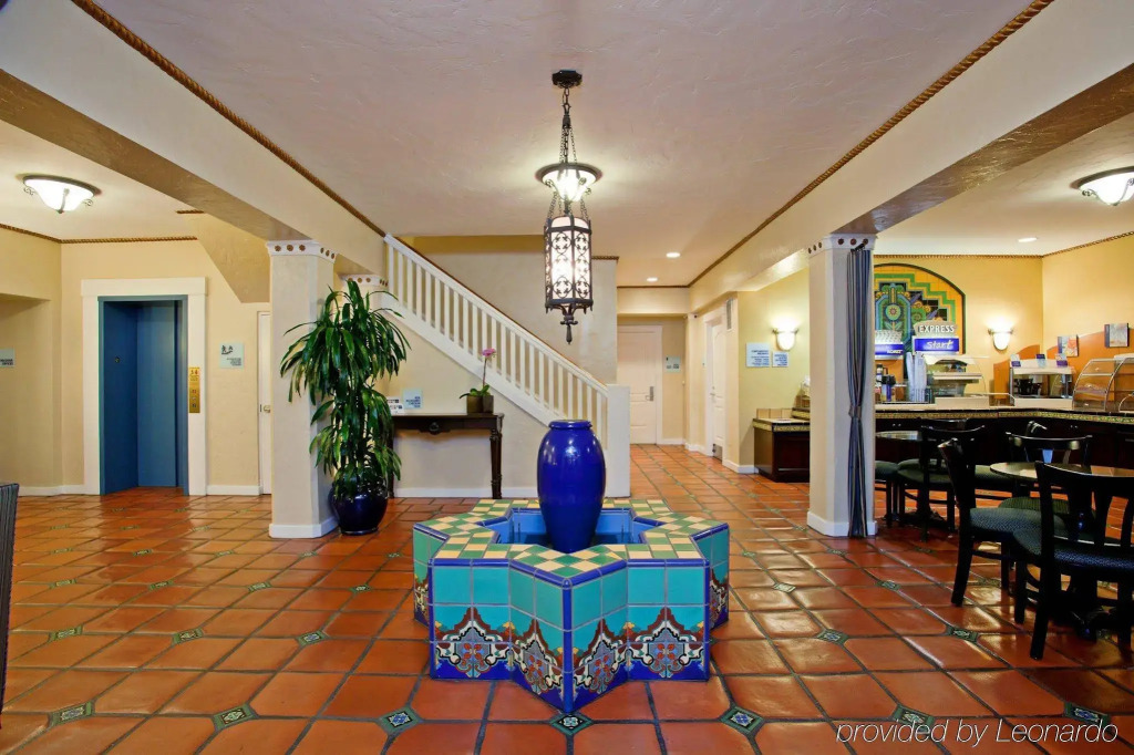Hotel Virginia Santa Barbara, Tapestry Collection by Hilton