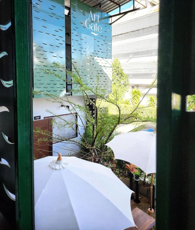 Art Gate Hotel