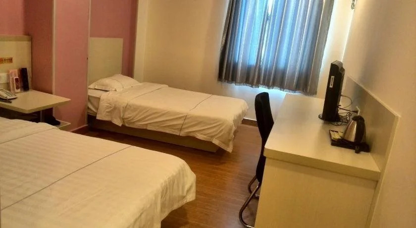 e Home Hotel Nanzhou Railway Staion