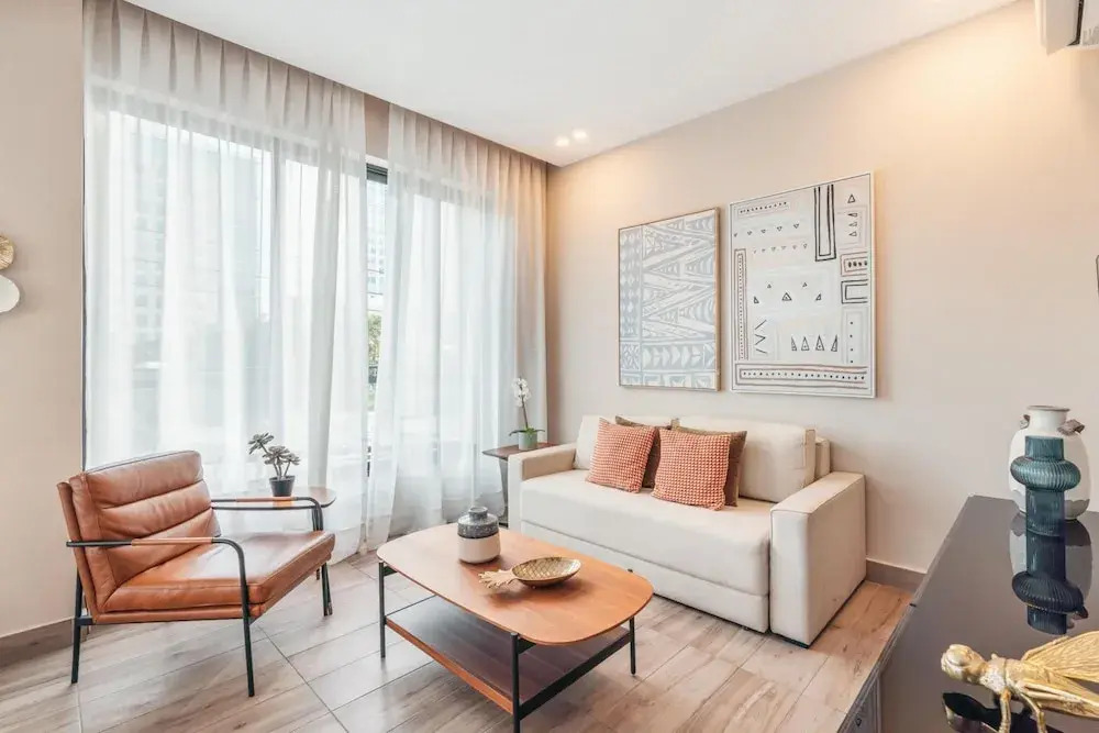 Flat in Regatta II With Breakfast Included 302