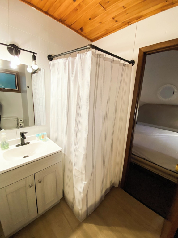 Black Horse Motor Inn