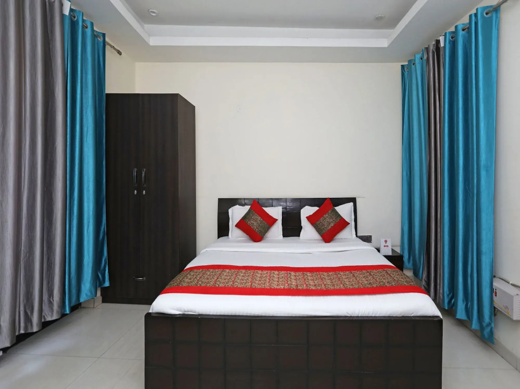 Springs Homes By OYO Rooms