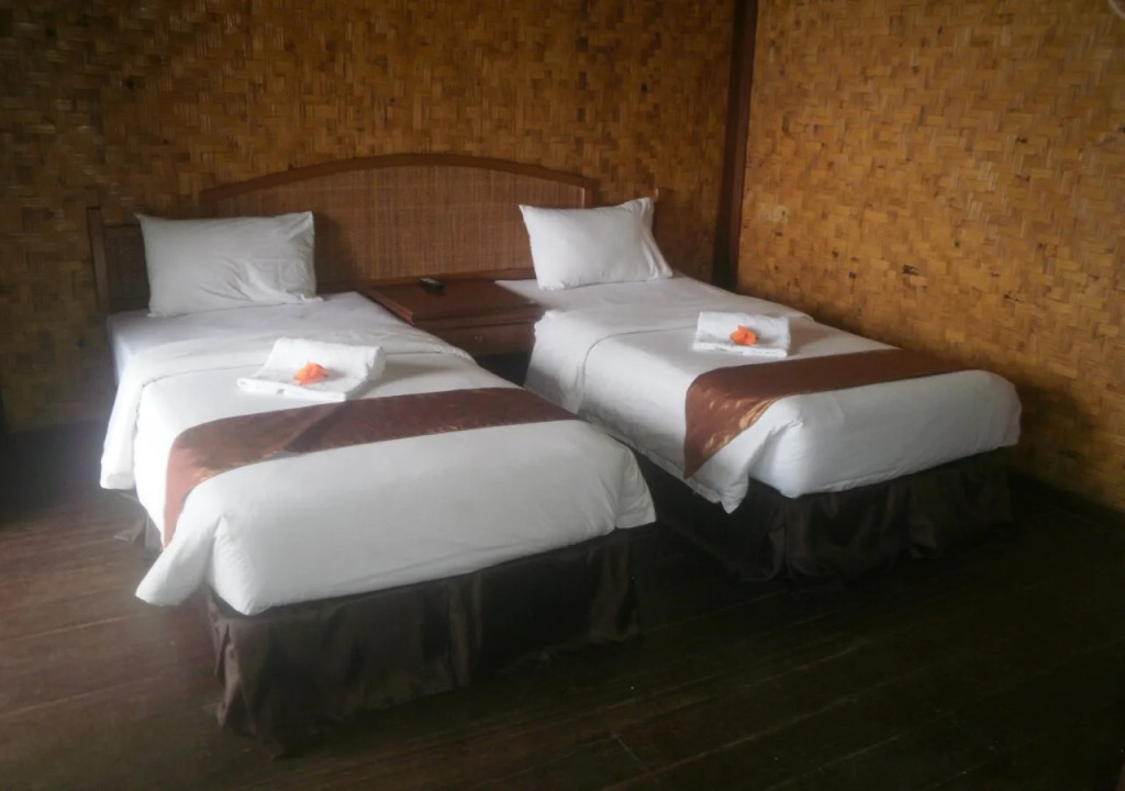 Cavery Beach Hotel