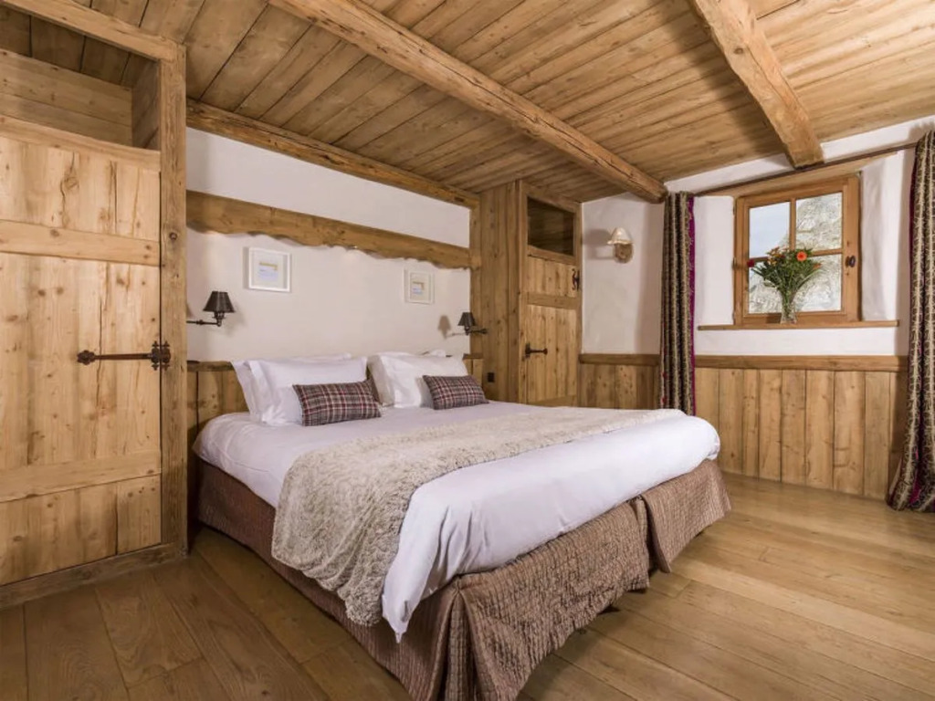 Chalet Elephant Blanc