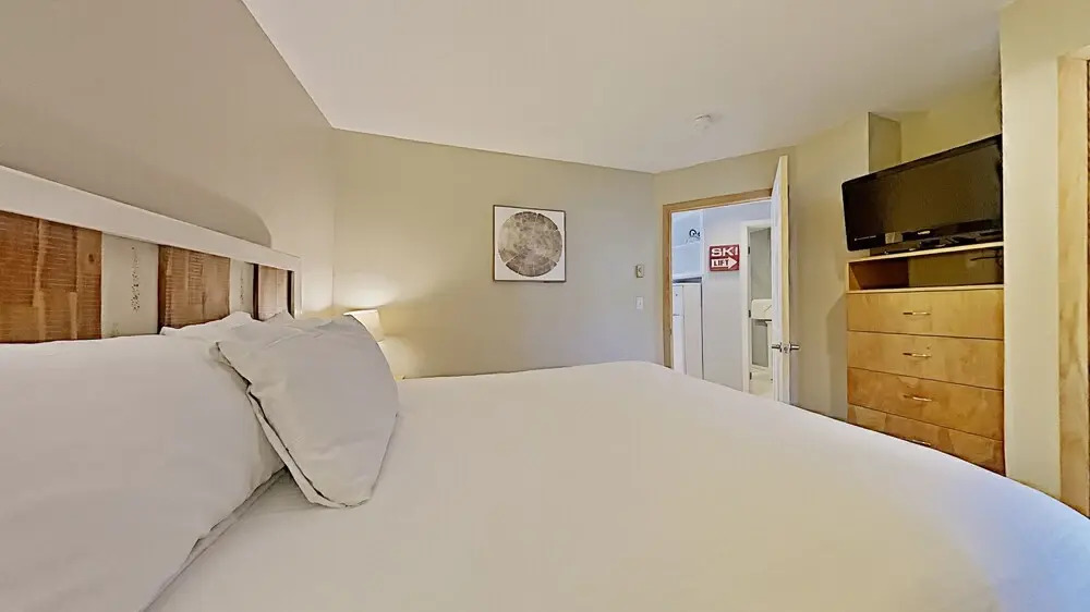 River Bank Lodge 2907