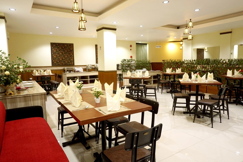 Red Chilies Hotel