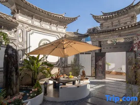 Weishi · Air Qieman Xiangmo Homestay (Dali Ancient City South Gate)
